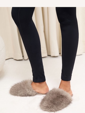 Lipsy Toasuss, värv pruun