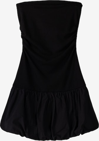 Bershka Kleid in Schwarz: predná strana