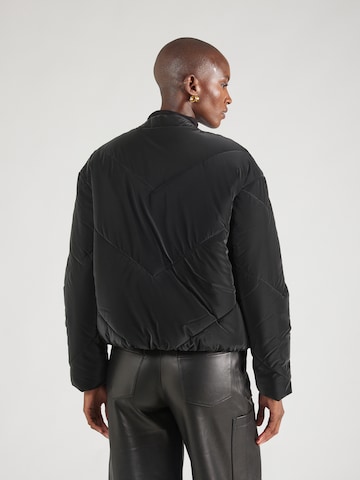 EA7 Emporio Armani Jacke in Schwarz