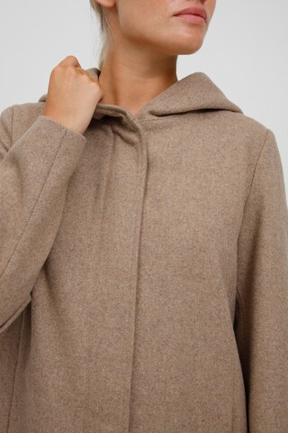 Manteau mi-saison 'Nelina' Oxmo en beige
