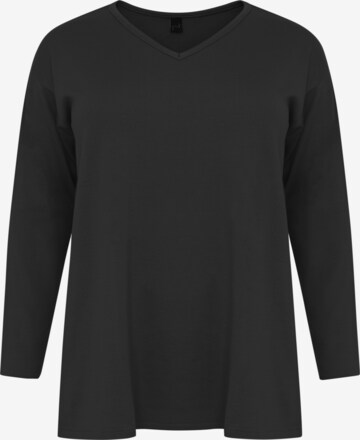 Yoek Sweater in Black: front