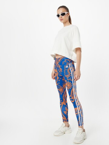 ADIDAS SPORTSWEAR - Slimfit Pantalón deportivo 'Farm Rio' en azul