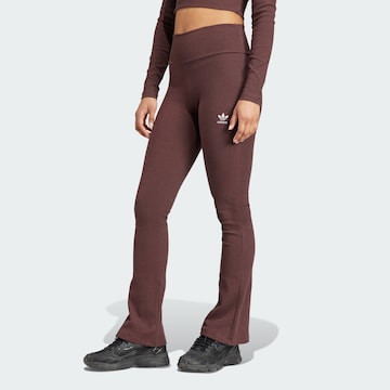 évasé Pantalon 'Essentials' ADIDAS ORIGINALS en marron : devant