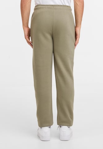 Effilé Pantalon 'Essential' Urban Classics en vert