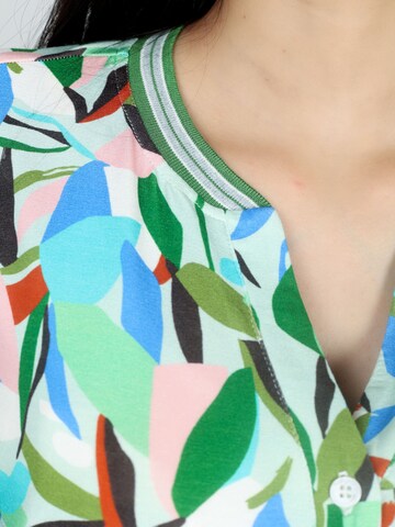 VICCI Germany Blusenshirt, Model trägt Größe 36 in Grün