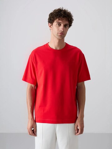 Tommy Life Shirt in Red: front