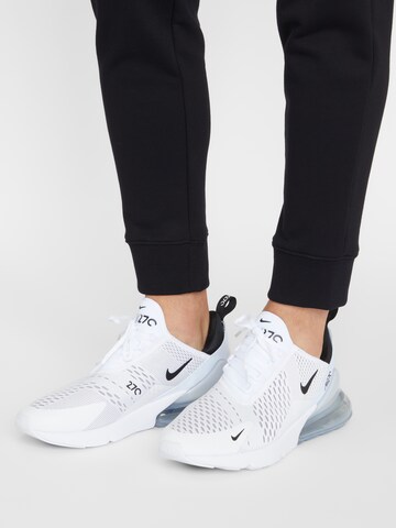 Baskets basses 'Air Max 270' Nike Sportswear en blanc