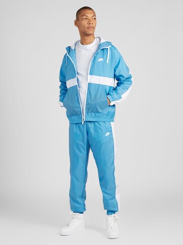 Nike Sportswear Normalny krój Strój do biegania w kolorze niebieski