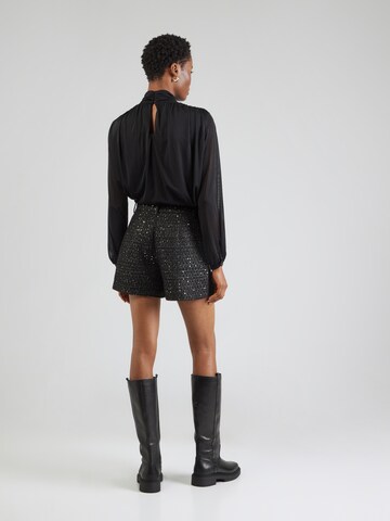 ONLY Normální Kalhoty se sklady v pase 'ONLAMILIA-CAMI' – černá