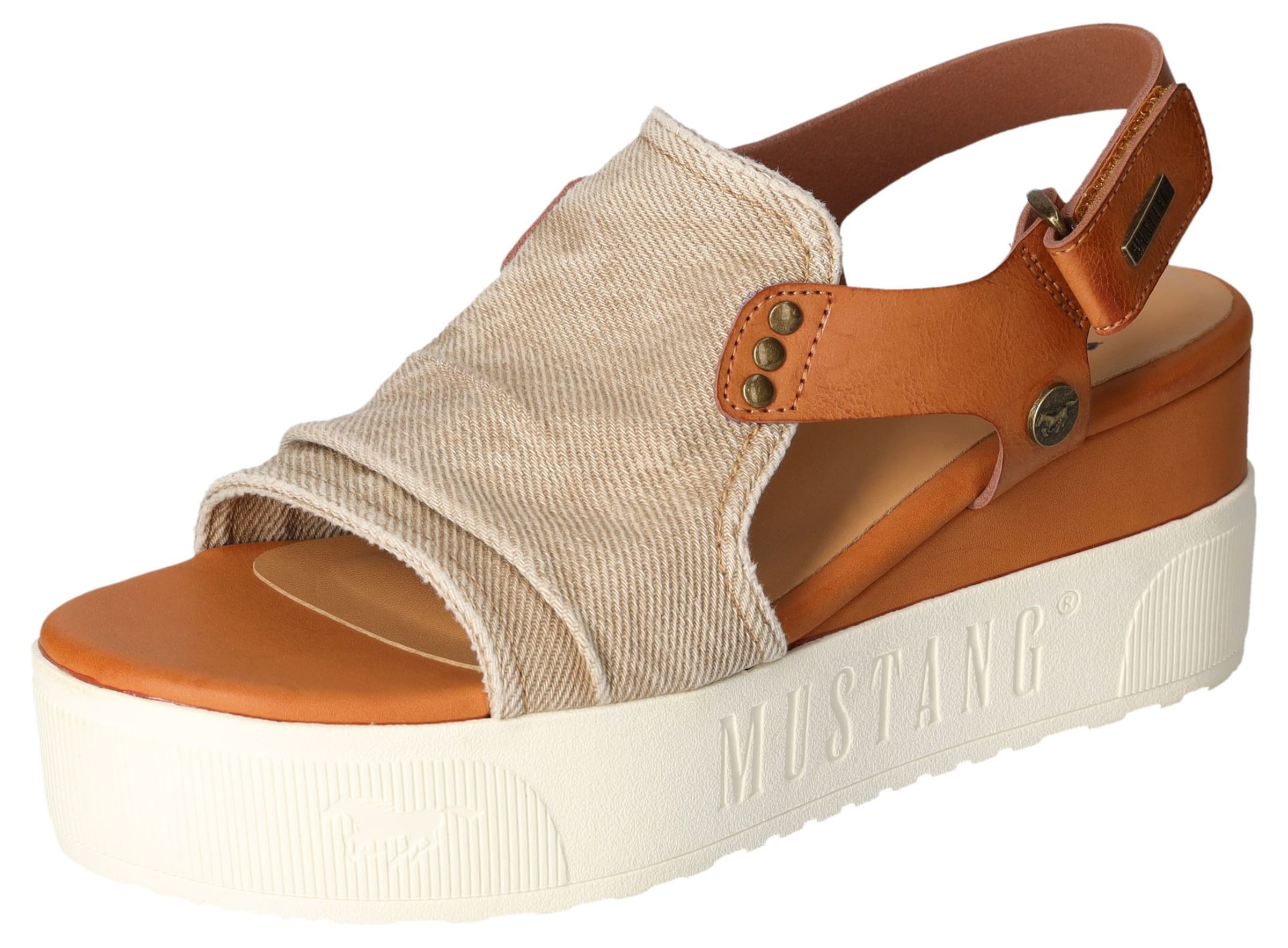 MUSTANG Sandale in Beige: Vorderseite