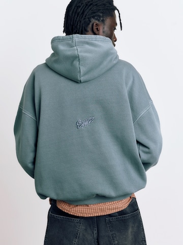 Pull&Bear Sweatshirt 'STWD' i grøn