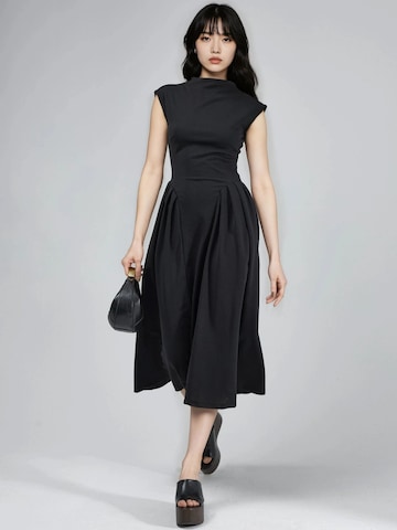 Busem Dress in Black