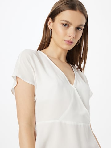 ABOUT YOU - Blusa 'Monique' en blanco