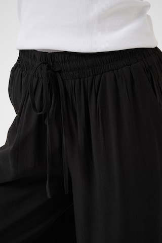 Kaffe Дънки Tapered Leg Панталон 'KAAlberta' в черно