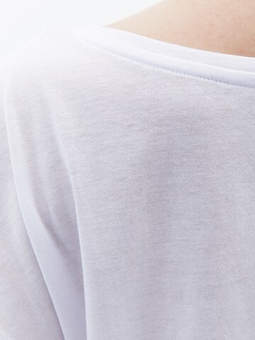 OXXO Shirt in White