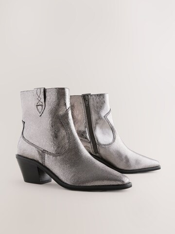 Bottes de cowboy 'Forever Comfort' Next en argent