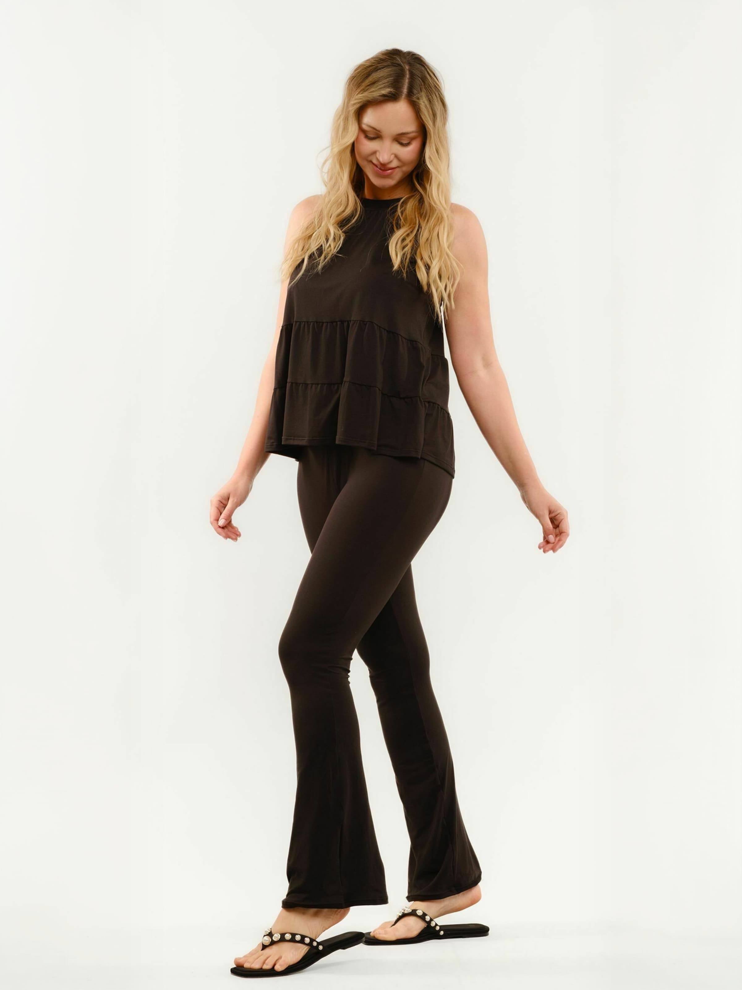 regular Pantaloni ' ALMA ' di Liberte Essentiel in nero