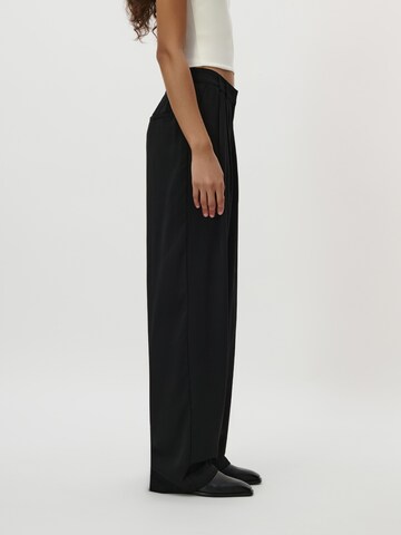 Loosefit Pantalon à pince 'Kora' LeGer by Lena Gercke en noir