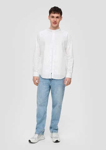 Coupe regular Chemise QS en blanc