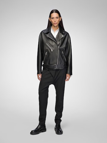 V S P Winterjacke 'Gisele' in Schwarz
