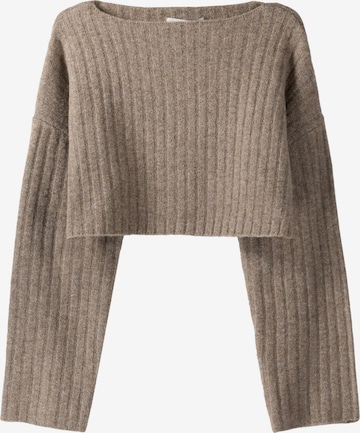 Bershka Sweater in Brown: front