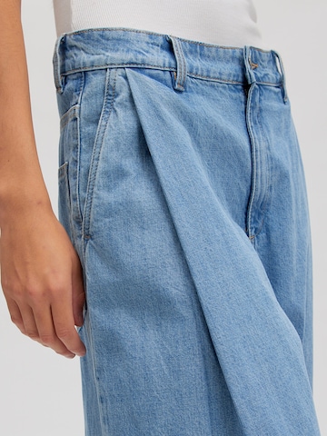 EDITED Štandardný strih Džínsy 'Alani' - Modrá