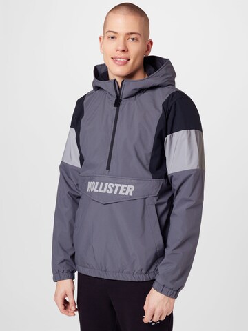 HOLLISTER Between-Season Jacket in Grey: front