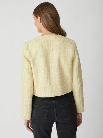 Veste mi-saison ' Yara' co'couture en jaune