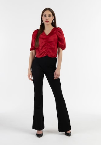 faina - Blusa em vermelho