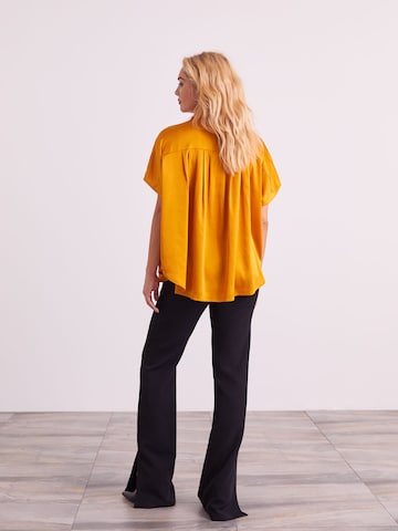 ABOUT YOU x Iconic by Tatiana Kucharova Blouse 'Charlotta' in Yellow