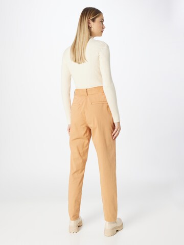 Peppercorn Tapered Pleat-front trousers 'Dalina' in Brown