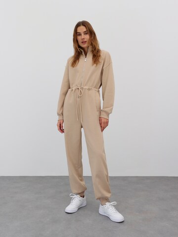 EDITED Jumpsuit 'Sky' i beige