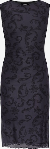 Usha - Vestido em preto: frente