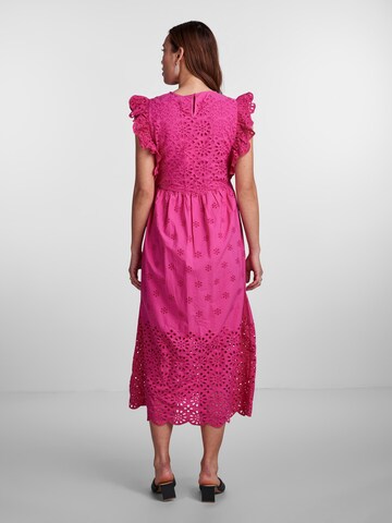 Robe d’été 'FIMLA' YAS en rose