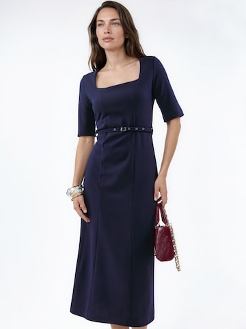 Busem - Vestido em azul: frente
