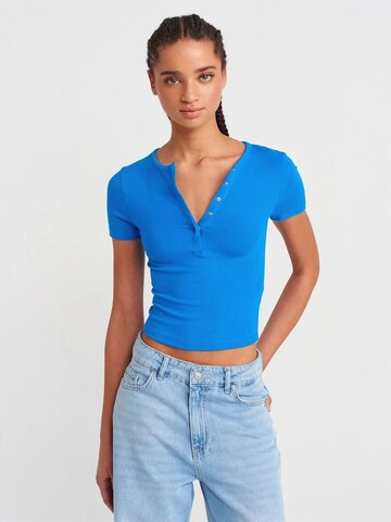 Camicia da donna di Dilvin in blu: frontale