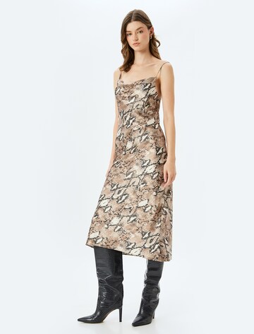Koton Kleid in Beige