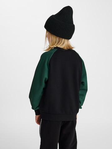 Hummel Sweatshirt in Grün