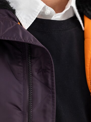 purpurinė ALPHA INDUSTRIES Demisezoninė striukė