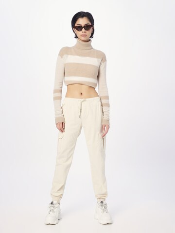 Effilé Pantalon cargo Urban Classics en blanc