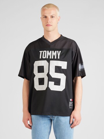 Tommy Jeans Tričko 'ARCHIVE FOOTBALL' – černá: přední strana