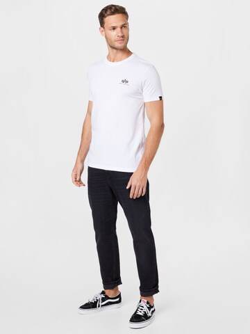 T-Shirt ALPHA INDUSTRIES en blanc