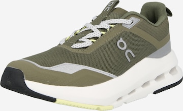 Sneaker 'Cloudnova' de la On pe verde: față