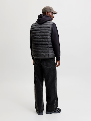 JACK & JONES Weste 'JJELVIS' in Schwarz