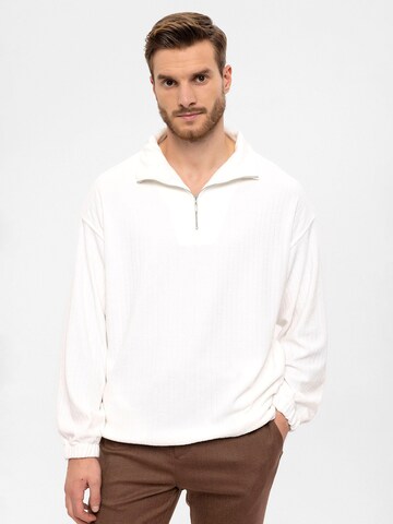 AntiochSweater majica - bijela boja: prednji dio