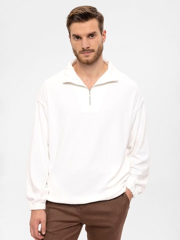 Antioch Sweatshirt in Wit: voorkant