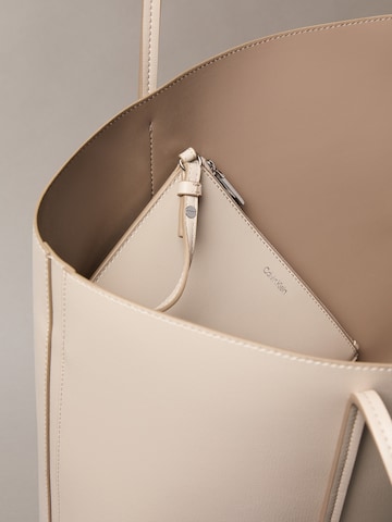 Calvin Klein Shopper i beige