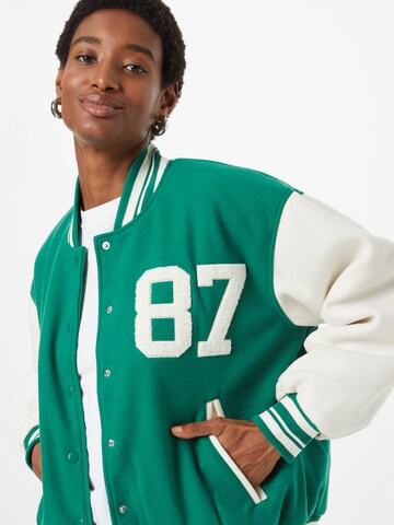 Gina Tricot Φθινοπωρινό και ανοιξιάτικο μπουφάν σε πράσινο