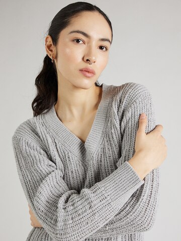 WEEKDAY Pullover 'Farila' i grå