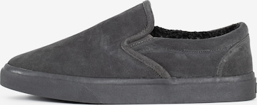 Minnetonka Sneakers 'Alden' in Grey: front